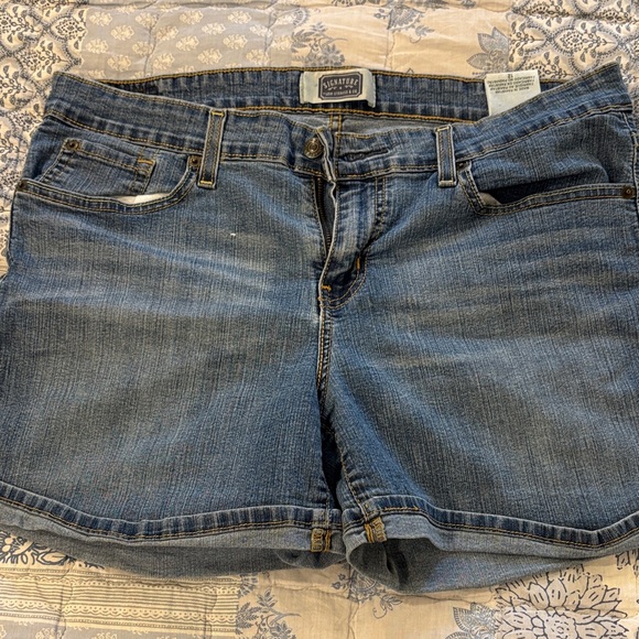 Signature by Levi Strauss Blue Denim Jeans - Picture 1 of 4